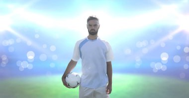 Futbolcular futbol çim üzerinde dijital bileşik