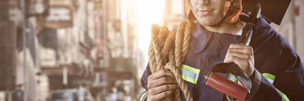 Bombero Profesional Contra Foto Una Ciudad — Foto de Stock