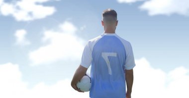 Futbol futbol gökyüzü ile tutarak oynamaya dijital bileşik