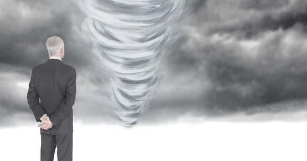 Digitale Composiet Van Tornado Twister Geschilderd Donkere Hemel Met Zakenman — Stockfoto