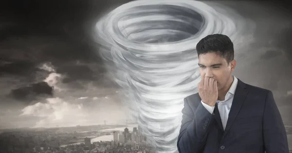 Цифровой Композитный Вихрь Торнадо Окрашенный Темное Небо Обеспокоенным Человеком — стоковое фото
