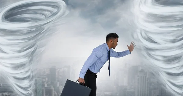 Digital Sammansatt Tornado Twisters Målade Och Staden Med Rinnande Affärsman — Stockfoto