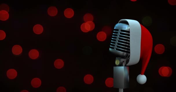 Анімація Ретро Срібного Мікрофона Капелюхом Санта Червоним Мерехтінням Вогнів Чорному — стокове відео