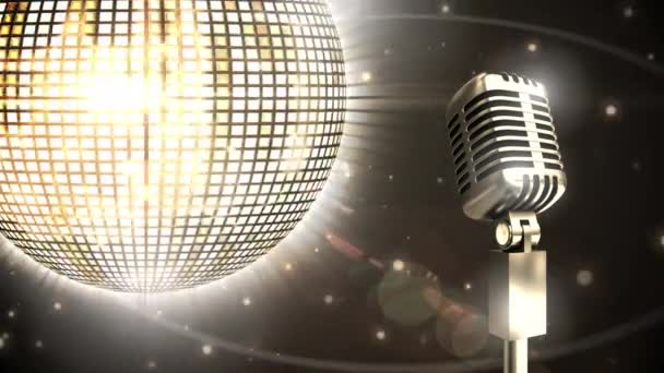 Animering Retro Silver Mikrofon Med Roterande Disco Boll Svart Bakgrund — Stockvideo