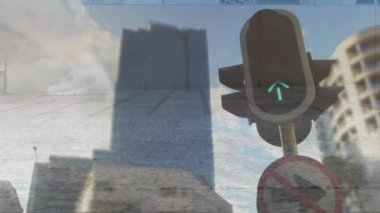 Şehirdeki trafik ışıkları ve modern binalar değişirken banliyö sakinlerinin hızlı bir şekilde caddeden geçişi animasyonu