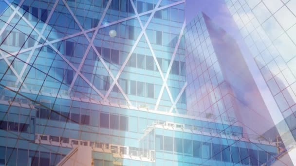 Animation du paysage urbain avec des bâtiments modernes en mouvement dans la ville et ciel bleu en arrière-plan 