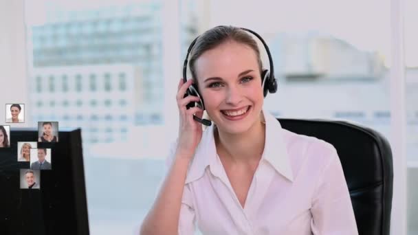 Animation Spinning Globe Growing Network Connections Businesswoman Headset Background — Stockvideo