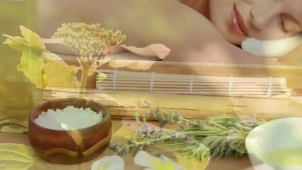 Animation Jeune Femme Caucasienne Ayant Massage Fait Avec Des Fleurs — Video