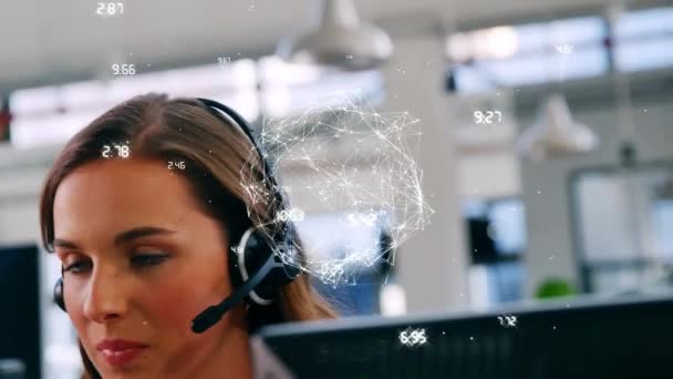 Animation Des Verbindungsnetzes Und Des Globusdrehens Mit Belebtem Call Center — Stockvideo