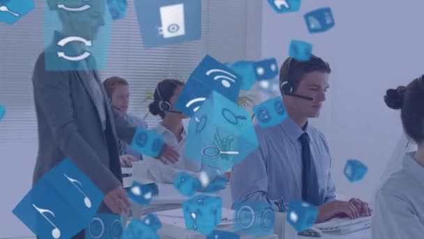 Animatie Van Cloud Sharing Networking Iconen Vallen Met Drukke Kantoor — Stockvideo