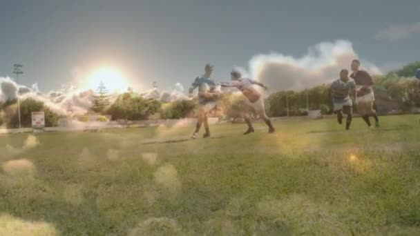 手前の雲との試合中のラグビー選手のアニメーション — ストック動画