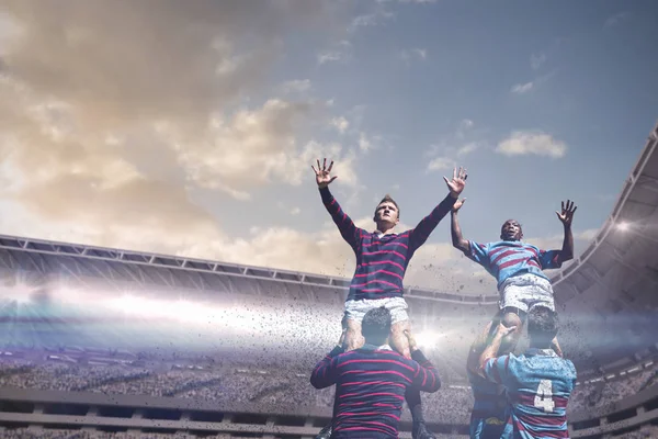 Rugby Spieler Gegen Überfülltes Stadion Bei Bewölktem Himmel — Stockfoto