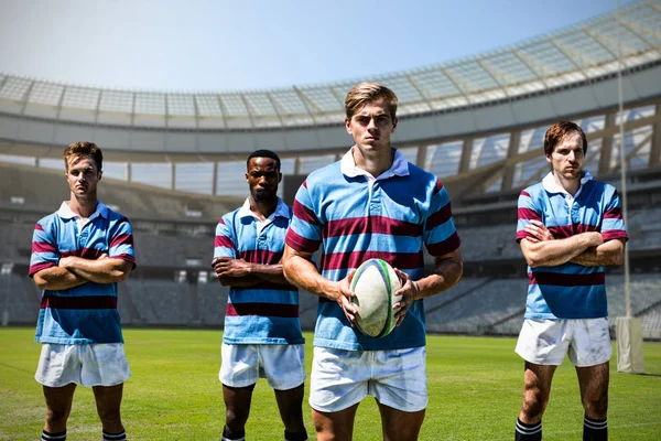 Rugbyspieler Gegen Rugbytorpfosten Einem Sonnigen Tag Stadion — Stockfoto