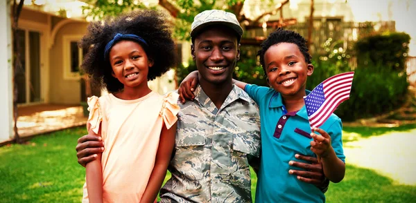 Portrait Jeune Soldat Afro Américain Adulte Dans Jardin Extérieur Maison — Photo