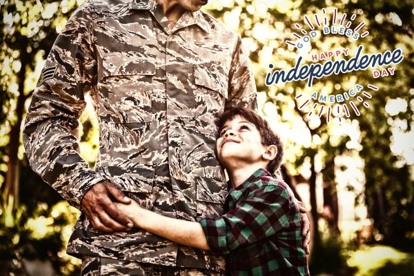 Feliz Dia Independência Contra Soldado Com Filho — Fotografia de Stock