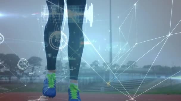 Animation du traitement des données et réseau de connexions avec une section basse d'une femme sautant en arrière-plan 