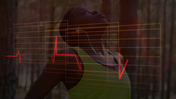 Animace Monitoru Srdečního Rytmu Bočním Pohledem Mladou Afroameričanku Která Protahuje — Stock video