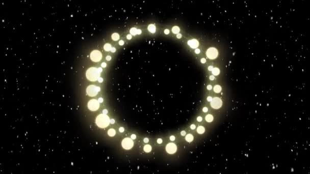 Animation de neige tombant avec cadre lumineux de lumières de fées de Noël sur fond noir 