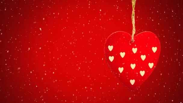Animação Neve Caindo Com Coração Vermelho Decoração Natal Fundo Vermelho — Vídeo de Stock