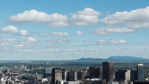 Animación Paisaje Urbano Con Nubes Cielo Azul Montaña Mar Fondo — Vídeos de Stock