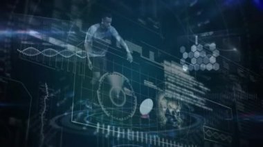 Arka planda rugby topunu tekmeleyen erkek bir ragbi oyuncusuyla veri işleme, tarama ve analizlerin animasyonu
