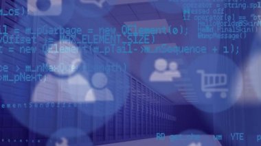 İnsanlarla veri işleme animasyonu, alışveriş arabaları ve bilgisayar işlemcili kamera simgeleri