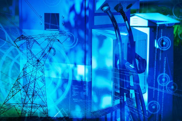 Silueta Del Pilón Electricidad Noche Contra Códigos Binarios Líneas —  Fotos de Stock