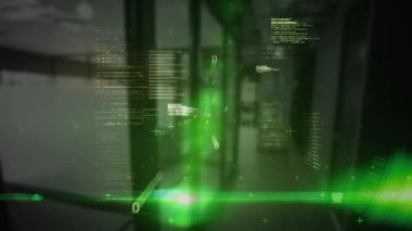 Parlak ikili kodlama ile veri işleme animasyonu yeşil arka planda odak dışı modern ofis.