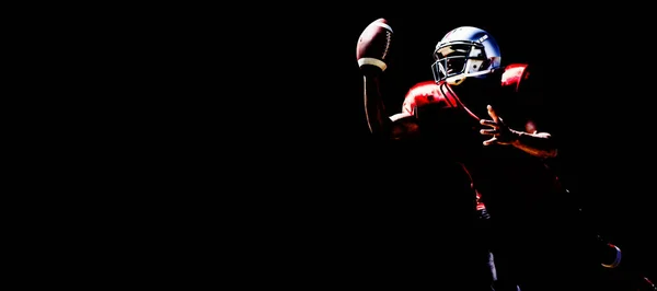 American Football Speler Geïsoleerd Zwarte Achtergrond — Stockfoto
