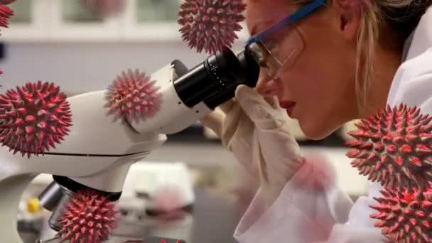 Анімація Вірусу Червоної Макрокорони Поширюється Плаває Жінкою Вченим Працює Лабораторії — стокове відео