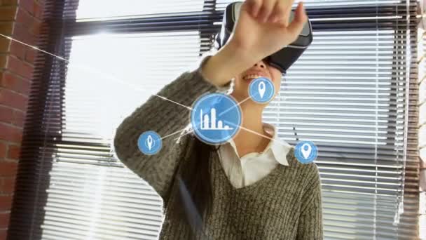 Animation Network Connections Statistics Location Icons Businesswoman Wearing Virtual Reality — Stock Video