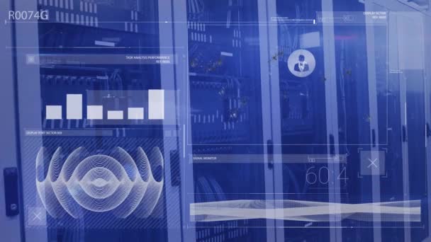 Animation de l'interface informatique numérique avec traitement de données, statistiques graphiques, réseau de connexions avec des personnes icônes sur ordinateur processeur salle technique sur fond bleu . 