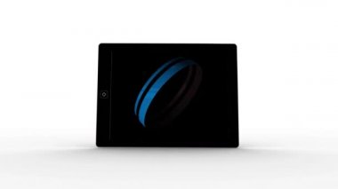 Beyaz arkaplanda dijital tablet bilgisayar ekranını taşırken mavi küresel bilgi satırlarıyla haber ekranının animasyonu. 