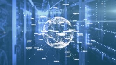 Bir sunucu odasındaki bilgisayar sunucu ağında dönen, veri işleme ve dijital bilgi ağının dijital küresinin animasyonu. 