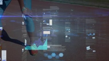 Bağlantılar ağı, veri işleme ve istatistik kayıtlarının animasyonu ve arka planda dinlenen bayan atletin bacakları. Küresel spor ve teknoloji istatistikleri veri işleme kavramı dijital bileşimi.