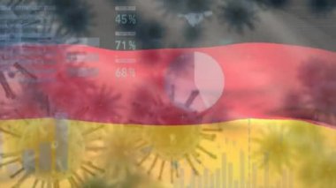 Grafikler, istatistikler ve arka planda dalgalanan Alman ulusal bayrağı ile birden fazla makro korona virüsünün animasyonu. Küresel sağlık uyarısı enfeksiyon konseptini dijital olarak oluşturan görüntü yayıyor.