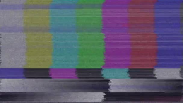 Animation de lignes horizontales blanches et de lignes verticales multicolores d'écran de test scintillant et grésillement sur l'écran de l'ordinateur . 