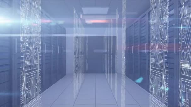 Yüzeyde Beyaz Işık Izleri Akan Bir Sunucu Odasında Bilgisayar Sunucuları — Stok video