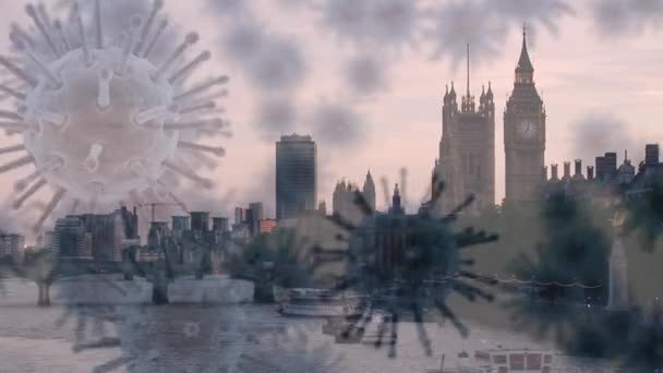 在伦敦城市景观的背景下 多个宏观日冕病毒的动画传播和漂浮 全球卫生警报恐慌传播感染概念数字组合 — 图库视频影像