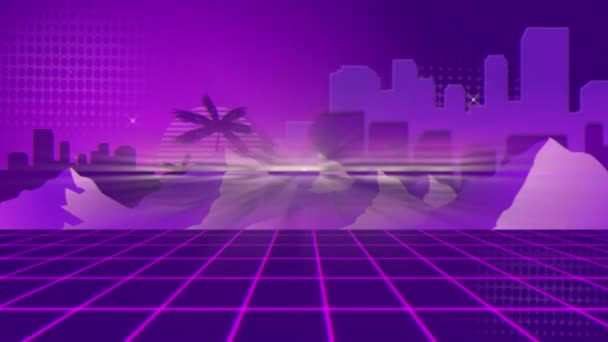 言葉でヴィンテージビデオゲーム画面のアニメーション山 ヤシの木 街並みや紫のパターンを背景に星と紫のグリッド上に表示され 消えるピンクと紫の金属文字で書かれた開始 — ストック動画