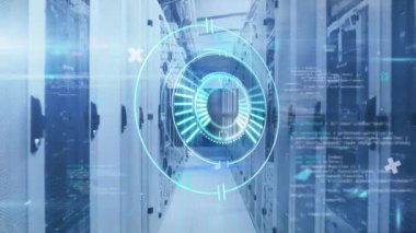 Kapsamlı tarama ve kaydetme animasyonu, arka plandaki bir teknoloji odasında bilgisayar işlemcilerinin veri işlemesi. Küresel teknoloji veritabanı ve veri işleme kavramı dijital olarak oluşturuldu.