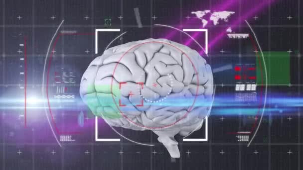 スコープスキャンと世界地図を用いた3D人間の脳のアニメーションは 暗い背景で医療データ処理の上にマップされます コロナウイルスCovid19試験 — ストック動画