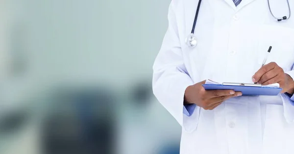 Mid Section Male Doctor Wearing Lab Coat Stethoscope Holding Clipboard — Stock Photo, Image