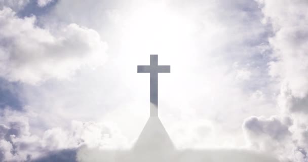 Animación Silueta Cruz Cristiana Sobre Las Nubes Que Mueven Movimiento — Vídeo de stock