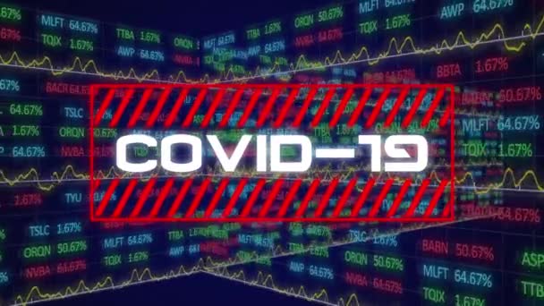 Covid 一词的动画 用白色的 Coronavirus Covid 字样写成 用红色 蓝色和绿色的股票和图表展示股票市场 股票交易所的价格上下波动 — 图库视频影像