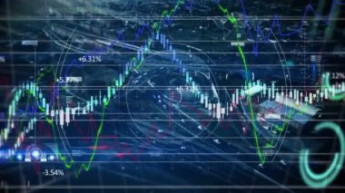 Hisse senedi piyasasının rakamlar ve grafiklerle canlandırılması, arkaplanda şehir manzarası olan veri kaydı üzerinden borsada fiyat yükselmesi ve düşmesi. 