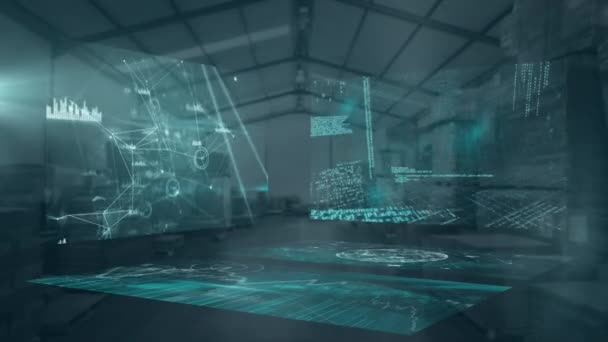 Animation du traitement des données et de l'information numérique circulant à travers le réseau d'écrans d'ordinateur se déplaçant sur l'entrepôt en arrière-plan . 
