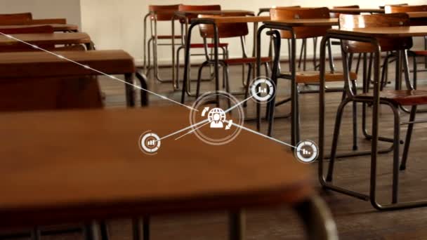 在一个以社交媒体标志为背景的网络上动画一个空荡荡的教室 教育和学校教育概念数字动画 — 图库视频影像