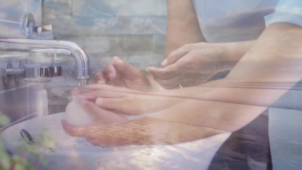 Animación Una Niña Parada Lavabo Con Madre Lavándose Bien Las — Vídeos de Stock