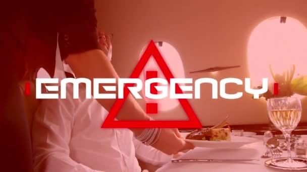 在一个危险的红色标志上用白色写着一个紧急词 意思是飞机上的乘客吃着蛋糕 喝着飞机上的酒 医学公共卫生大流行病Coronavirus Covid 19爆发概念数字组合 — 图库视频影像